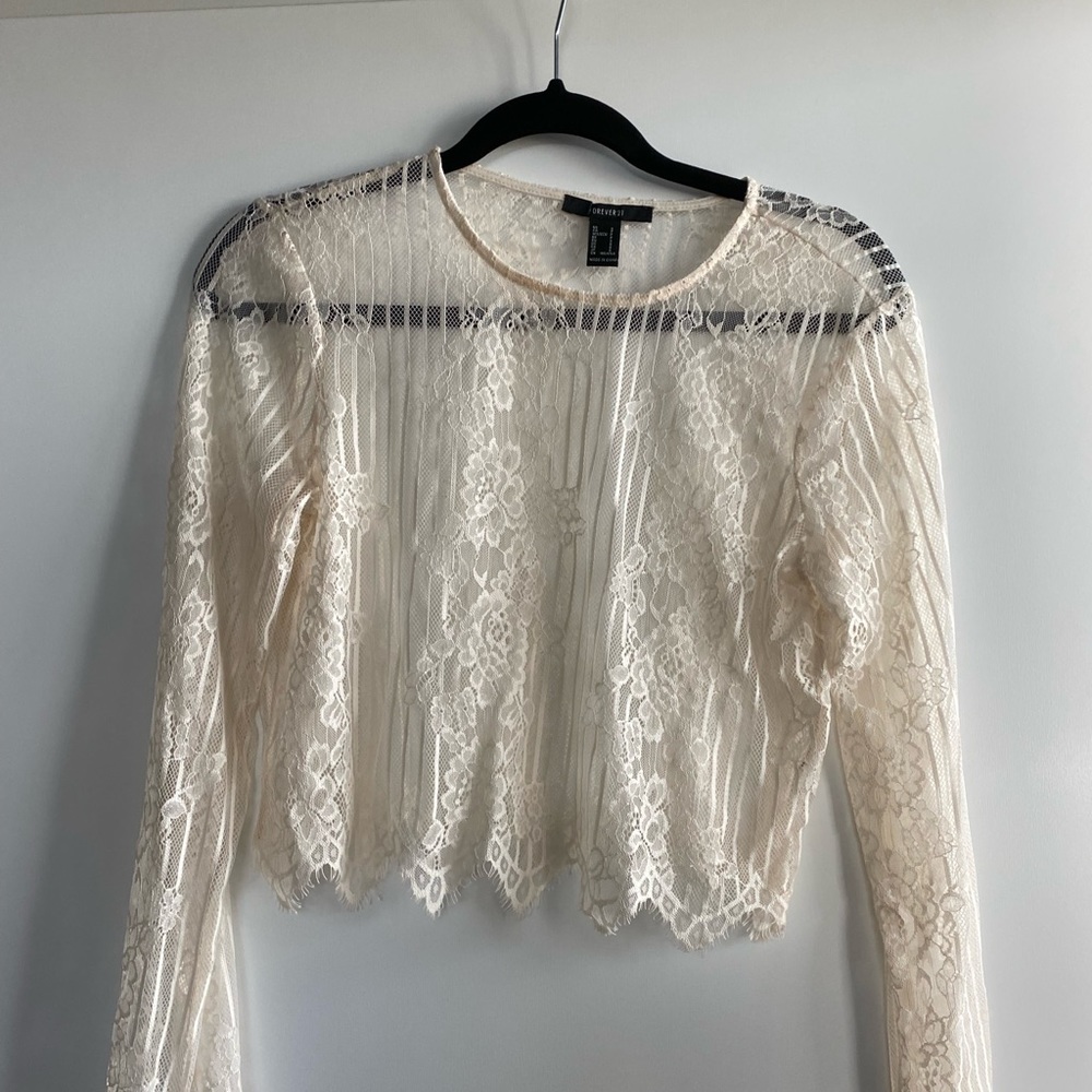 Forever 21 floral laced long sleeved top